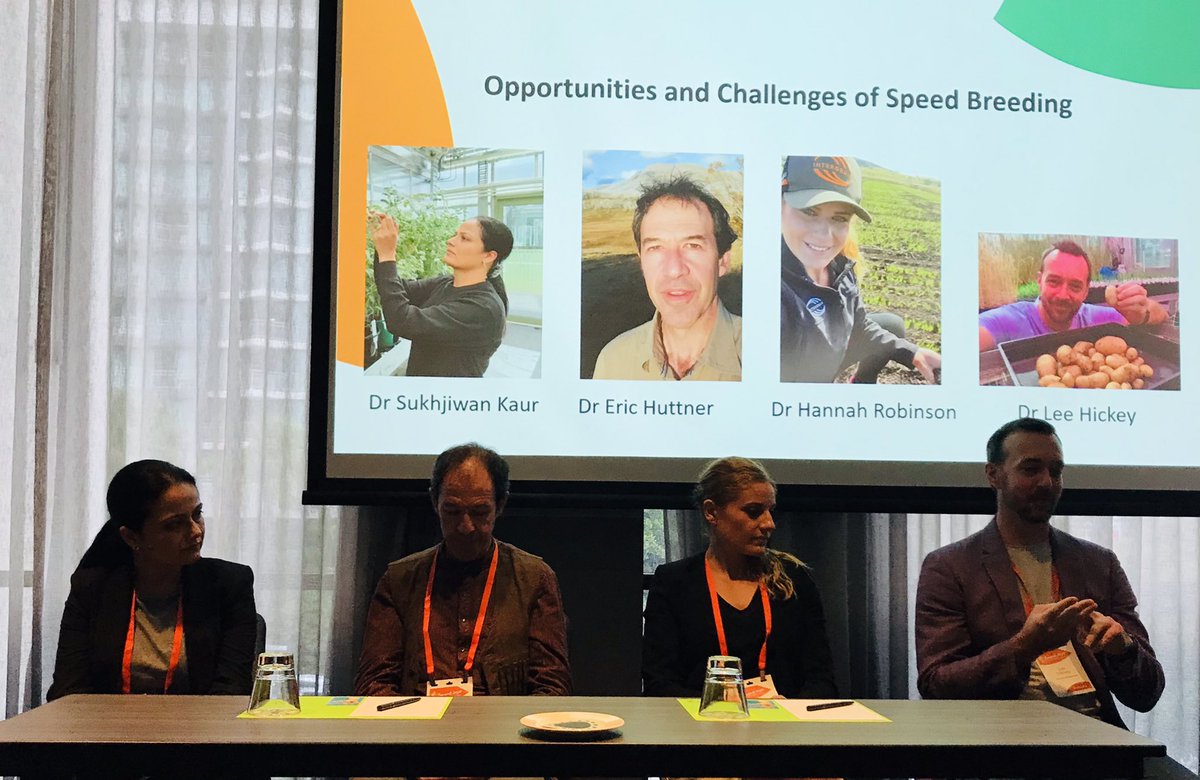 Dipika_UQ's tweet photo. Nice panel discussion on opportunities and challenges of Speed Breeding @APBC2022 conference.
#Hickeylab #speedbreeding #challenges #opportunities #APBC2022 https://t.co/HQRJFlivOZ