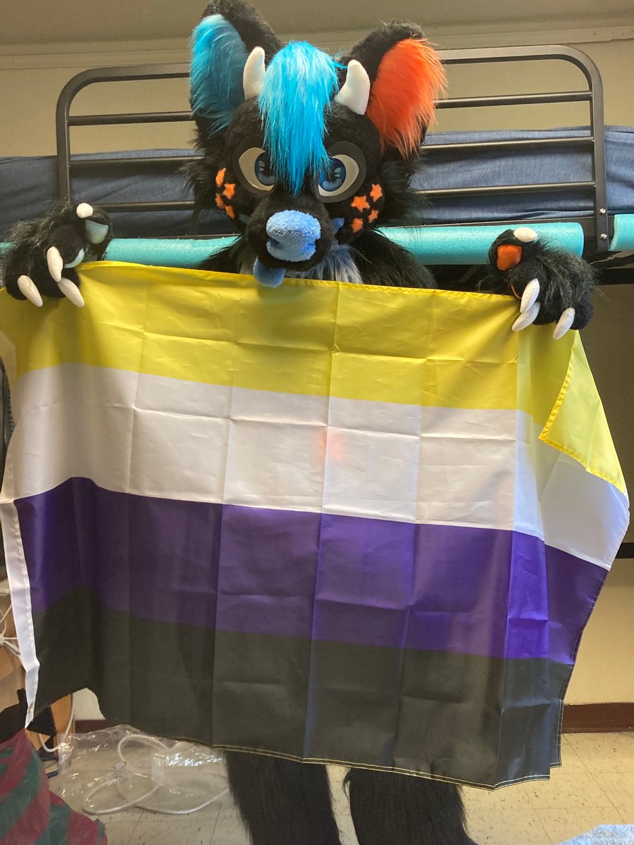 DitrusNight's tweet photo. Came out to my family as nonbinary after almost a year in the closet. They're so supportive and I'm so happy that they're trying their best to support me ❤️
#fursuit #lgbt #nonbinary #enby
Also, thanks to @Whitestar_001 for helping me out with things. https://t.co/Hg5LlJ0lP9