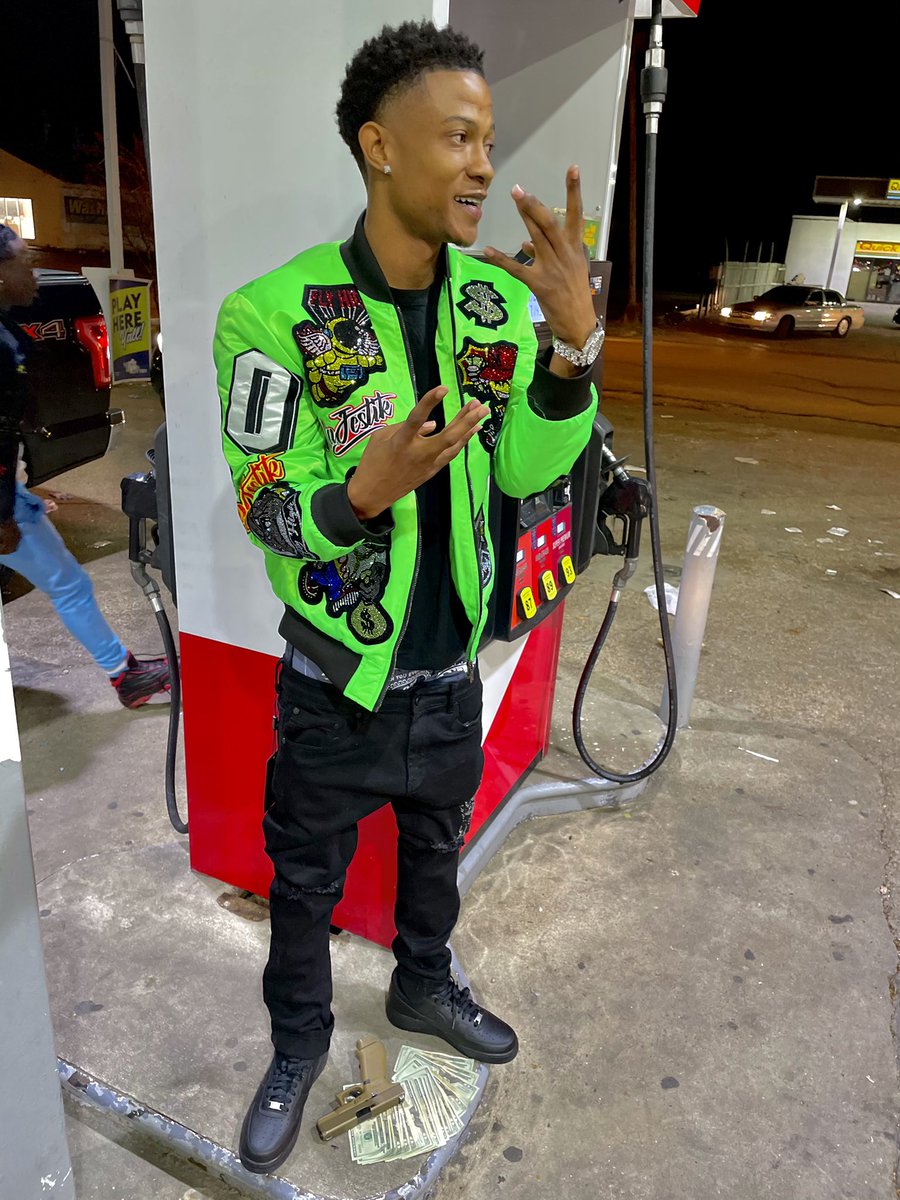 TMG_Nardo's tweet photo. CEO Status 😎 Now the Choppa House a Choppa Palace 🥷💰🌪 https://t.co/Xl5Q2nJMQ3