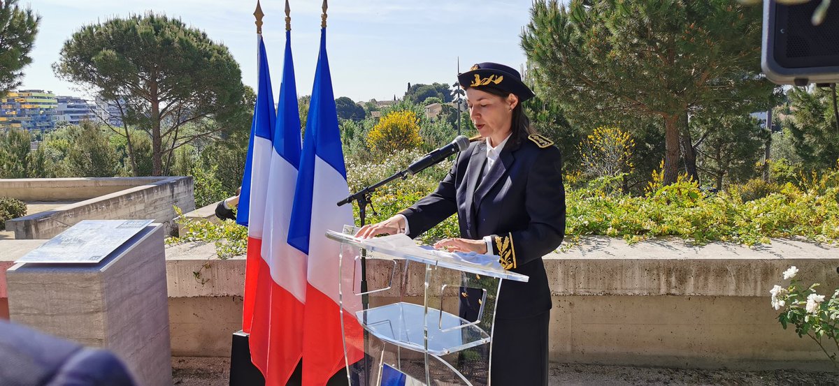 LegionHonneur34's tweet photo. @MDelafosse Les ordres nationaux @LegionHonneur34 et  #ANMONM34 fidèles au socle républicain #liberté #égalité #Fraternité participaient à la journée de mémoire de l'#esclavage https://t.co/wGtzYPVOR6