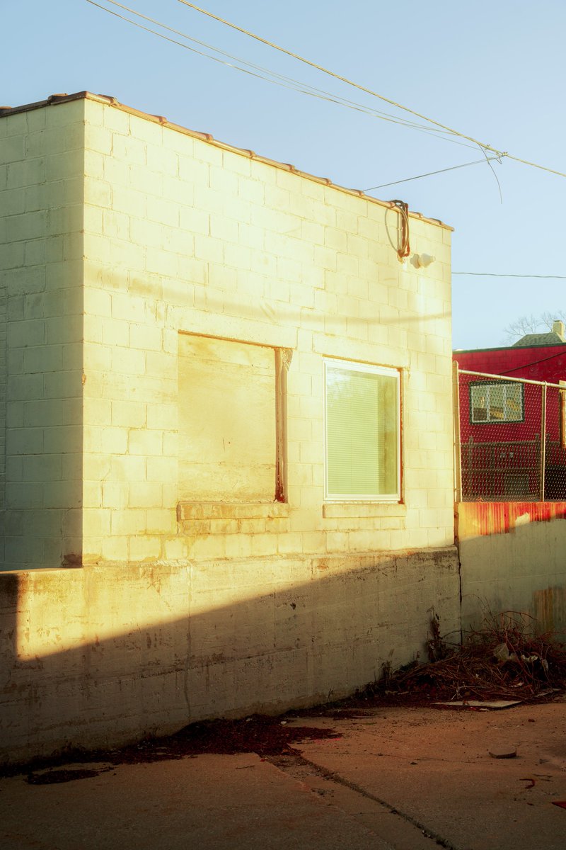 _thecolorfulkid's tweet image. Dreams of warmth