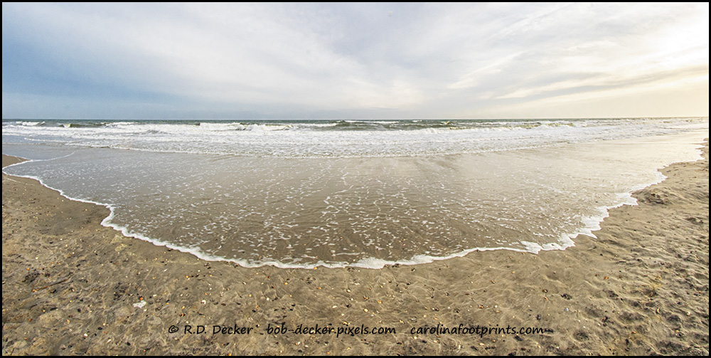 RDDecker's tweet photo. Sunset over Atlantic Beach, North Carolina. More photos at https://t.co/9MRguivOsq

#SpringForArt #100worksofart #AtlanticBeachNC #atlanticbeach #beachvibes #beachsunset #NaturePhotography #beachlife #fineartphotography #wallart #outerbanks #landscape https://t.co/2UR4ashAob