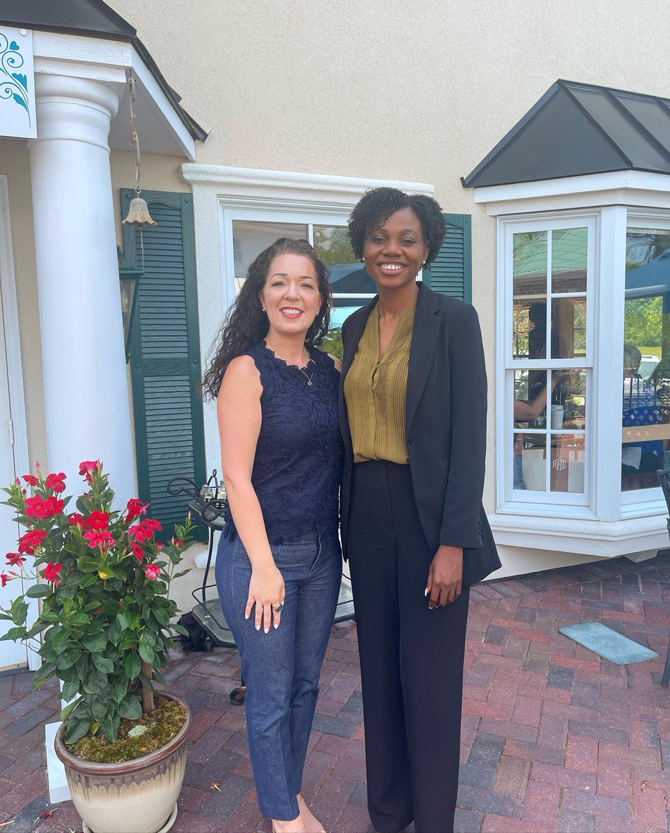 TshiovoM's tweet photo. If there’s anything I learned through this journey is that I’m not alone! I have a godly family. Thank you for loving me so well and for being here. Thank you for this beautiful gathering and time of fellowship❤️@danielleroback #blessed #meetgreet #family https://t.co/0oBZq87wuK