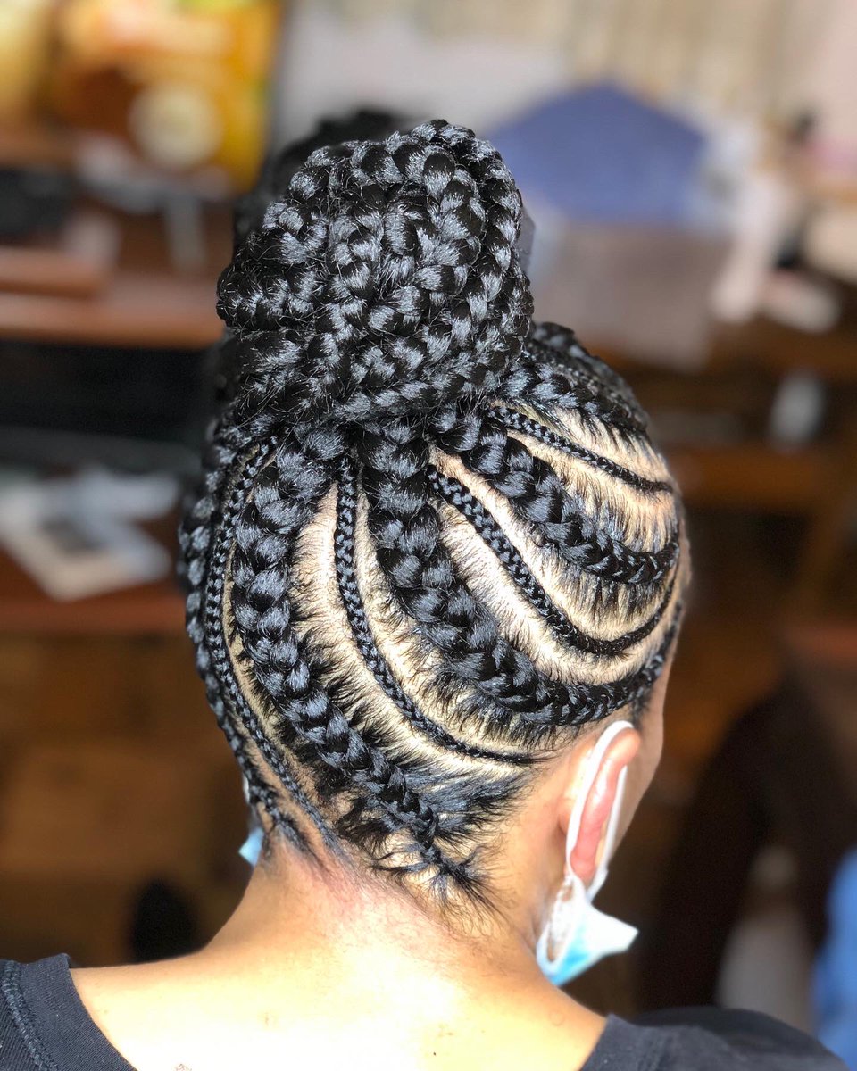 Thee9Studio's tweet photo. 💚All hair provided! To book this look or see others  click here https://t.co/t7E7YdqWtB

#braids #braider #baltimore #feedins #womenshair #cornrows #braidstyle #braidsforwomen https://t.co/C56sCjP4aW