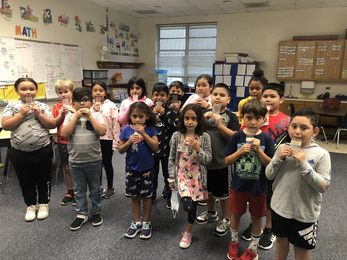 carmeng94's tweet photo. SCE 2nd graders are making beautiful music using the straw flute they created using materials from Duke Energy Science Night!  @SCEBulldogs @ncscifest #Scienceforall https://t.co/261gsoiTOk