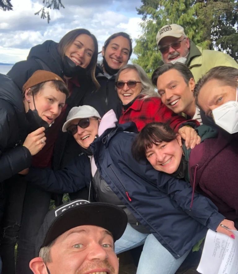 DPaulsonProds's tweet photo. On this #ThankfulThursday, we are grateful to all of the crew who work tirelessly to bring you the best #ChesapeakeShores possible! ⛵️ #Chessies @hallmarkchannel @SCheartHome 
Photo Credit: @MJLegan https://t.co/4vJlkxQMFM