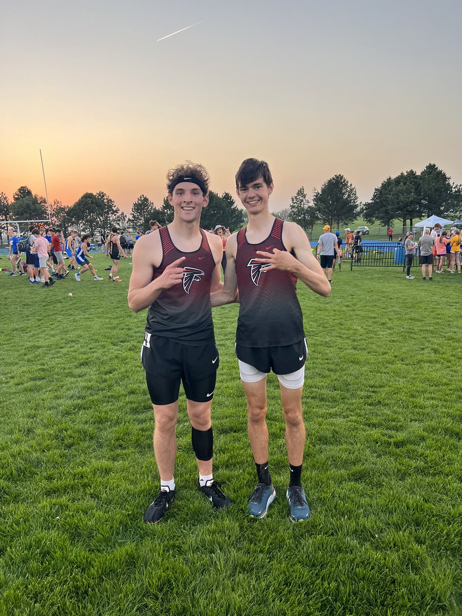 ❕STATE QUALIFIERS❕Senior Zach Spanke (left) and Junior Parker Gaston (right) both qualify for the 800! Zach is district champion and Parker was third! Parker also came back to get third in the 1600 to punch another ticket to state! He is a back-to-back qualifier in the 1600!