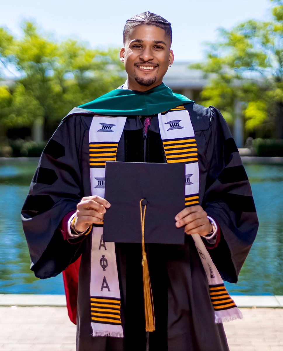 jayofthehill's tweet photo. On May 5th, I received my doctoral hood from the University of South Carolina and took one step closer to finishing my journey through PT school. Now only one clinical in Arizona and a licensure exam remain until my goal becomes reality

(Almost) Dr. Jaylen Hiller, DPT https://t.co/3ReBtP6xCY
