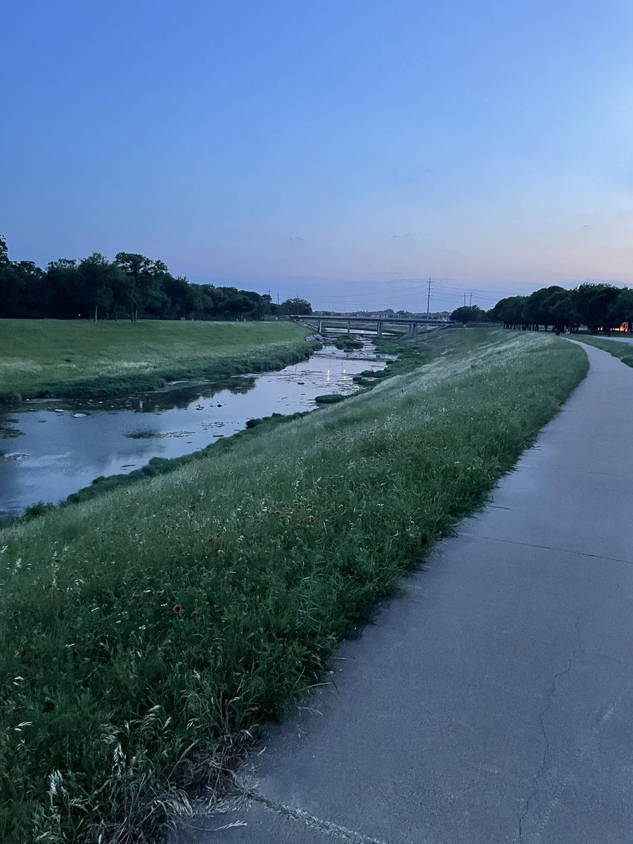 borissavic101's tweet photo. @MayorMattie I’ll mow the valley with a team of Fort Worth fellas! We can start tomorrow! https://t.co/ZhkgUffy3I