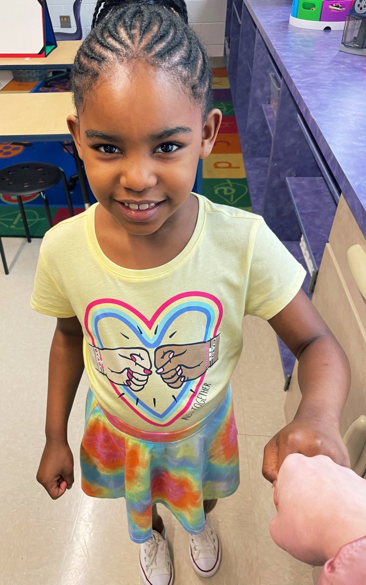 MiteraPayton's tweet photo. LOVED one of my students shirts today! ALL TOGETHER👊🏾👊🏼♥️ @troyhoferelem https://t.co/QM1Hj0t8RW