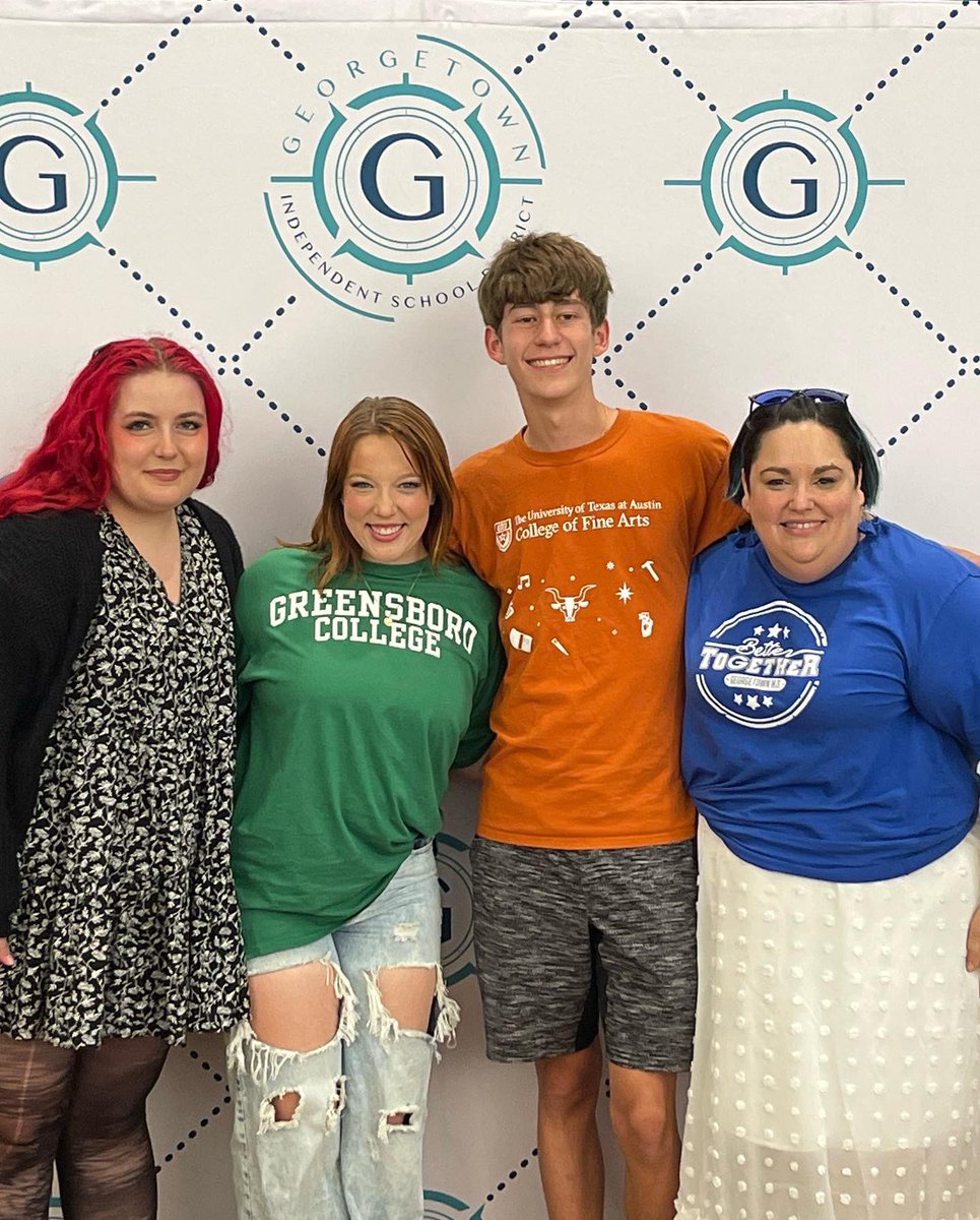 It’s GISD Fine Arts Signing Day, so I guess it’s time to announce that Berkley Landreth will be attending Greensboro College in North Carolina to pursue her BFA in Musical Theatre! <a href="/GeorgetownHS/">Georgetown HS</a> <a href="/The512Presents/">GHS Theatre Dept.</a> <a href="/GISDFineArts/">GISD Fine Arts</a>