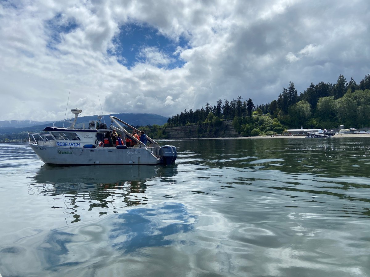 PNNLab's tweet photo. We welcomed Kelly Speakes-Backman, the Principal Deputy Assistant Secretary for DOE’s Office of Energy Efficiency and Renewable Energy, to PNNL-Sequim where we shared the work we do on marine energy, maritime decarbonization, wind energy, and more. https://t.co/Yv6LmFTE6G