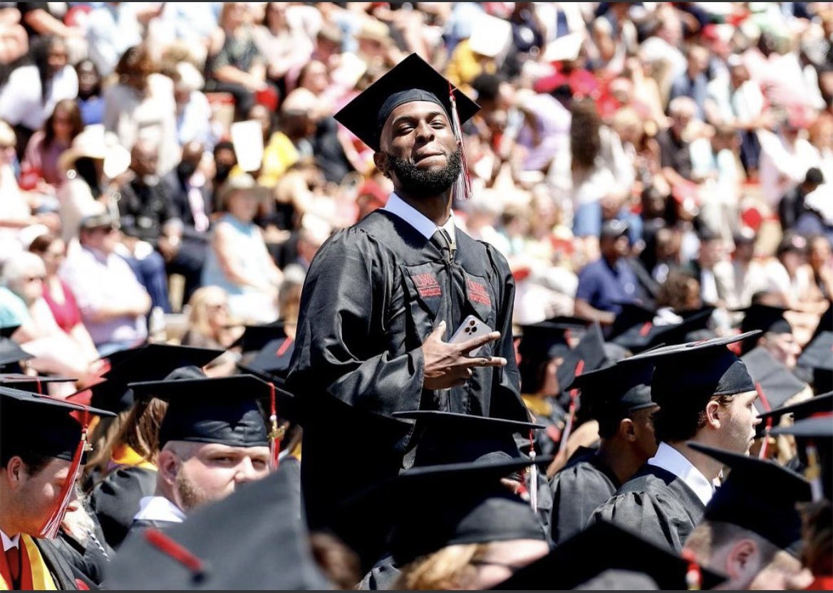 4pjdavis's tweet photo. My first born son received his degree from UWA this past Saturday. So proud of you son! @4robJr https://t.co/txPlb39y1K