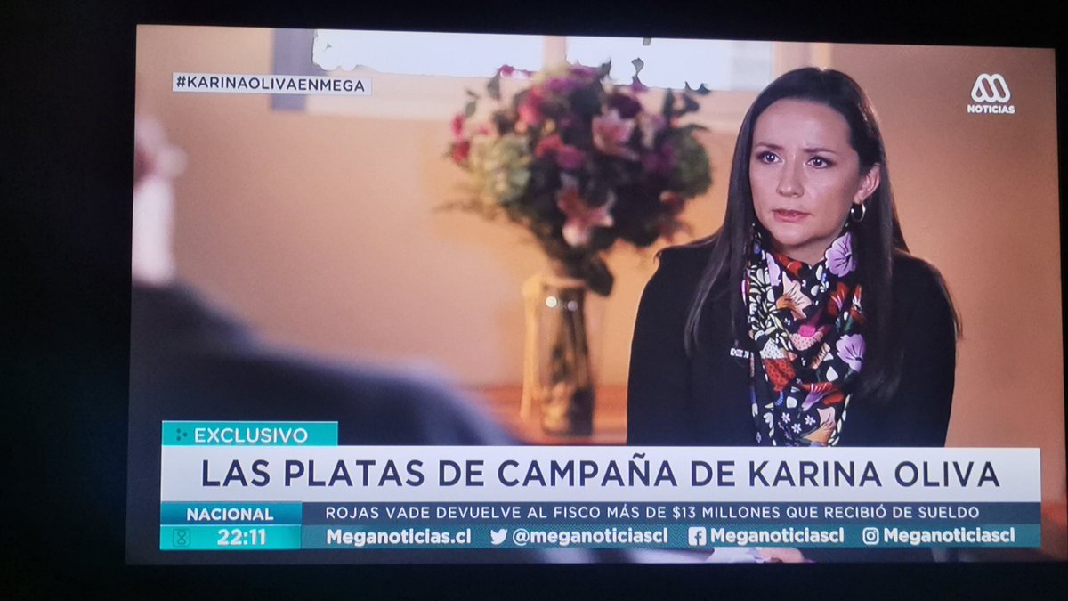 Y una comunista de <a href="/meganoticiascl/">Meganoticias</a> (otra), lavando la imagen del Merluzo traidor, a través de Karina Oliva. Esperamos el premio para alguien? 
<a href="/AnaMariaGazmuri/">Ana María Gazmuri</a> <a href="/emischneiderv/">Emilia Schneider</a> q dicen? Bahhh está volada....
Karina Oliva haciendo mea culpa y cosa de leer entre líneas