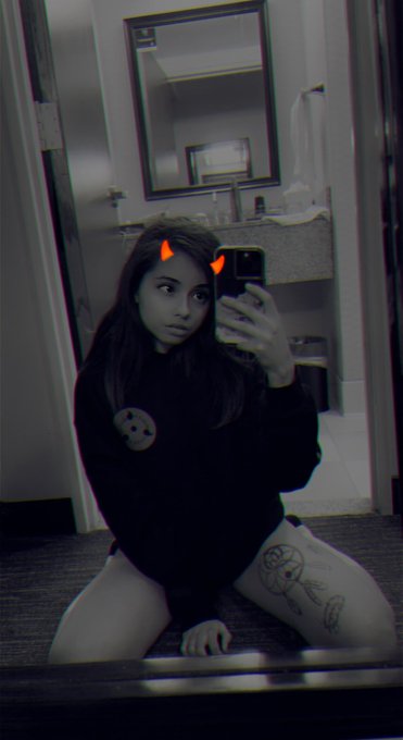 People change some people don&rsquo;t but don&rsquo;t be upset when I don&rsquo;t vibe with u 😏🤷&zwj;♀️ https://t.co/7IBlf<a href="/tag/cute"class="tags"><span>#cute</span></a><a href="/tag/feelingmyself"class="tags"><span>#feelingmyself</span></a><a href="/tag/onlyfans18"class="tags"><span>#onlyfans18</span></a>