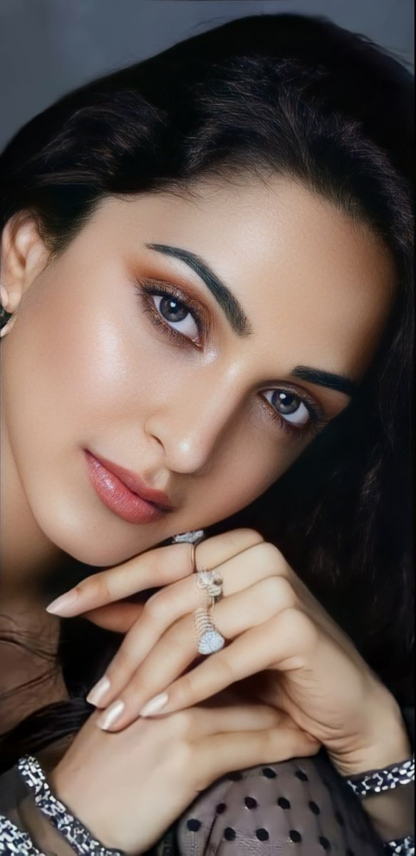 Kiarastann's tweet photo. Thanks A Lot For 44K Guys, Love You 44000 Times #KiaraAdvani https://t.co/haFVoQGoPW