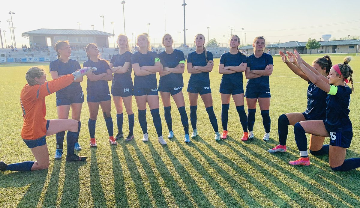 MattTrumpp's tweet photo. Ladies beat OS 2-0 and move to 13-2 (10-2).  @BrianneGaut w WOTM honors tonight. We’re blessed w a great group of seniors and parents. Come out Thurs at Cbac as the girls play with something on the line. @ow_girls @ADButlerOW @aweb9 @ProfEnright @KatieHecker22 @andrew_miller21 https://t.co/FLLOjEaMAO