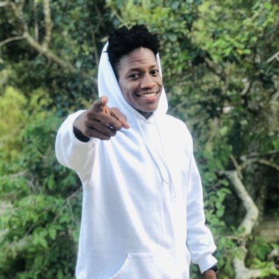 TRoodjee's tweet photo. #NouvellePhotoDeProfil https://t.co/yWS7w4zNL9