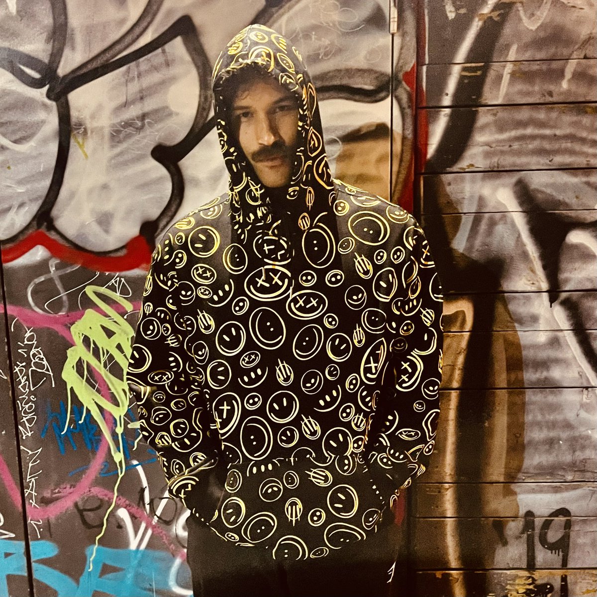 UglybrosNFT's tweet photo. New drip! Who dis? https://t.co/2boDworS5J