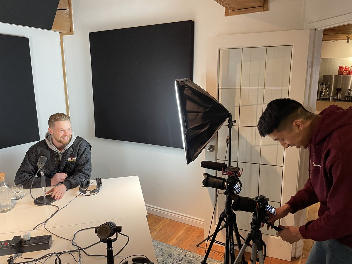 empireboxingpro's tweet photo. In the studio working on the #EmpireBoxing #Podcast w/ the crew. Stay tuned, more news coming… #RhettGibbons
-
@Boxing_BC
@UNLNetwork @BrickhouseVent1
-
#boxingnews #boxingbc #proboxing #fightnight #boxing https://t.co/gRM0HtBKTH
