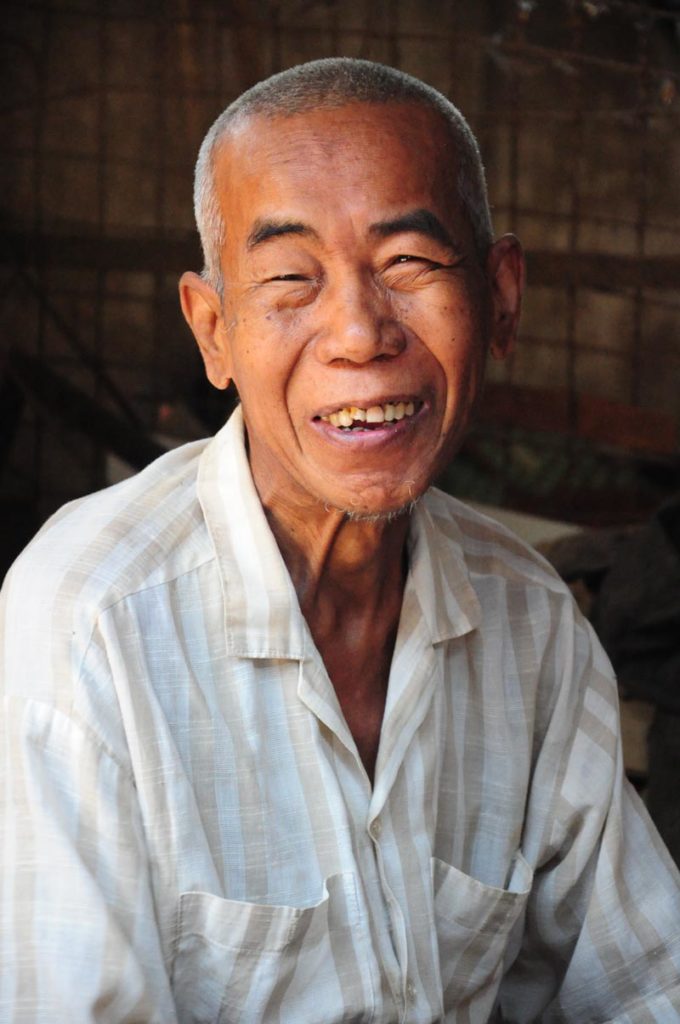 BoldyStatements's tweet photo. This asian gentleman, is a pimp https://t.co/xM8DWSZutR