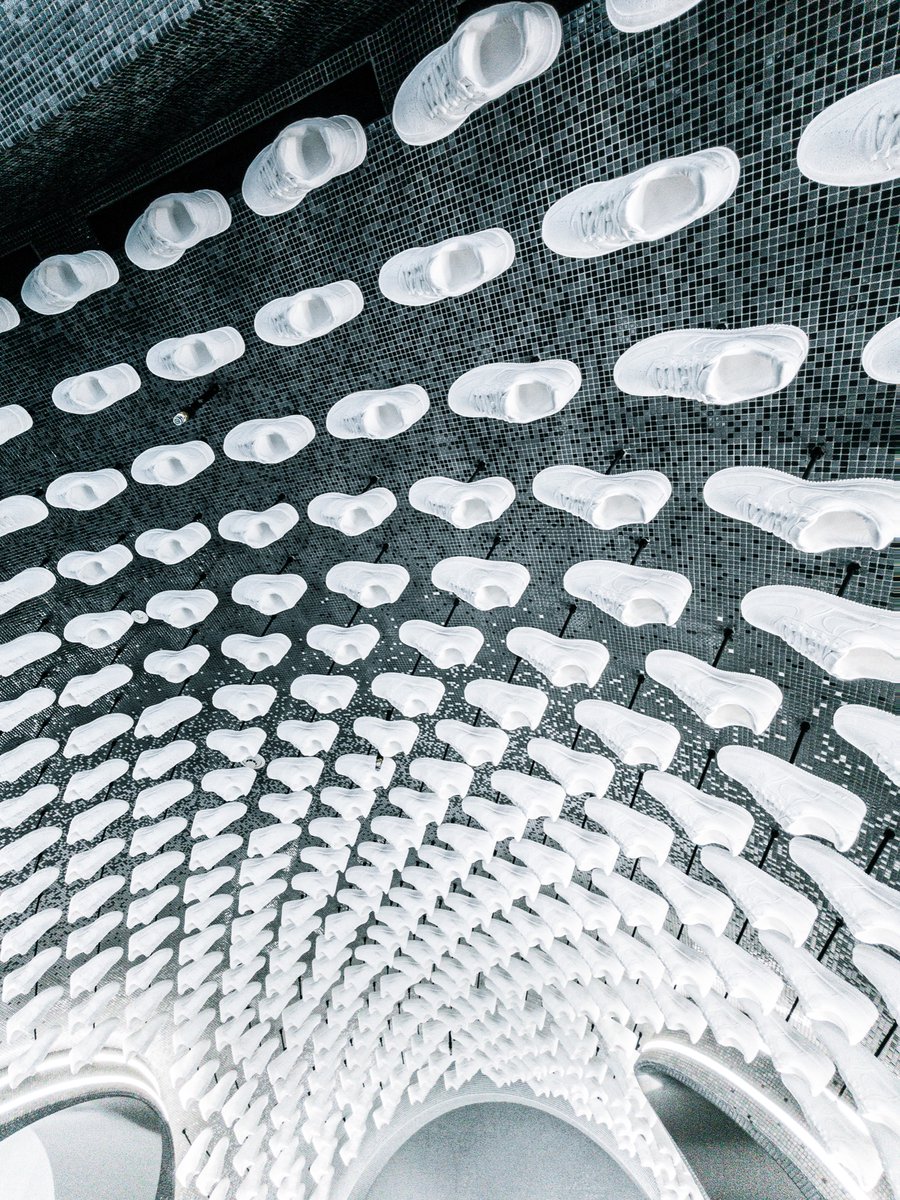 渋谷にあるアートな靴屋さん