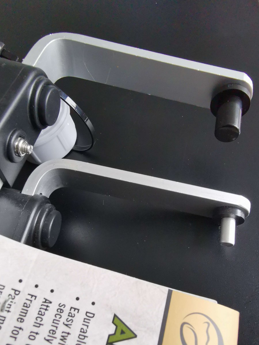 Rollingdogtool's tweet image. ROLLINGDOG 12-18&quot; Adjustable Paint Roller Frame has posted on THE DECORATOR UK and In Paint USA magazines,We&apos;re improved our frame two end details as shown as below.#rollingdog #rollingtools #lagerpaintingprject #wallpainting #homepainting #bestsellamazon #paintingtool