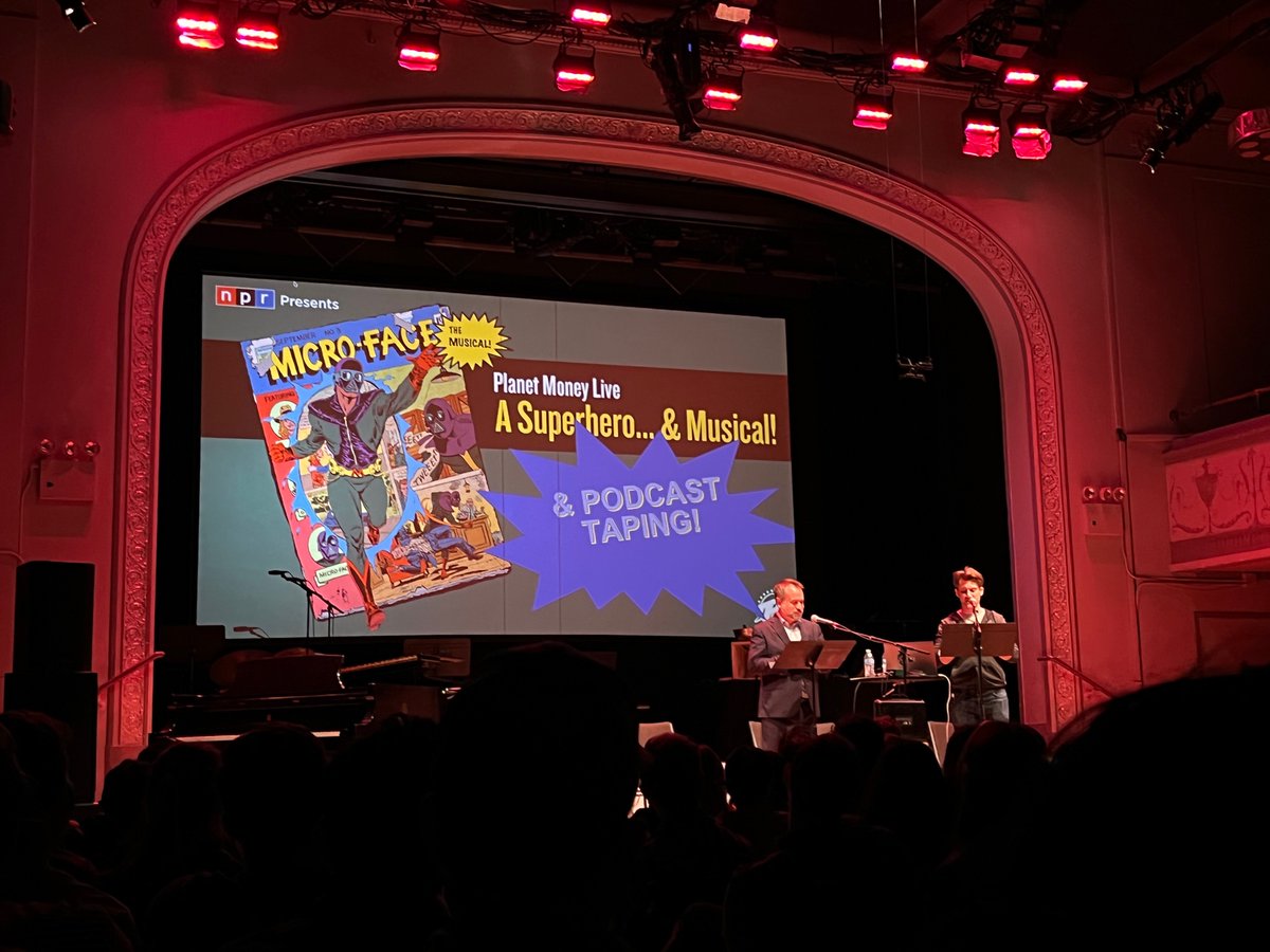 MsReganBlack's tweet image. An evening at the theater

@planetmoney
@NPR 
@MicroFace
#masked
#vaxxed
#SmallHead