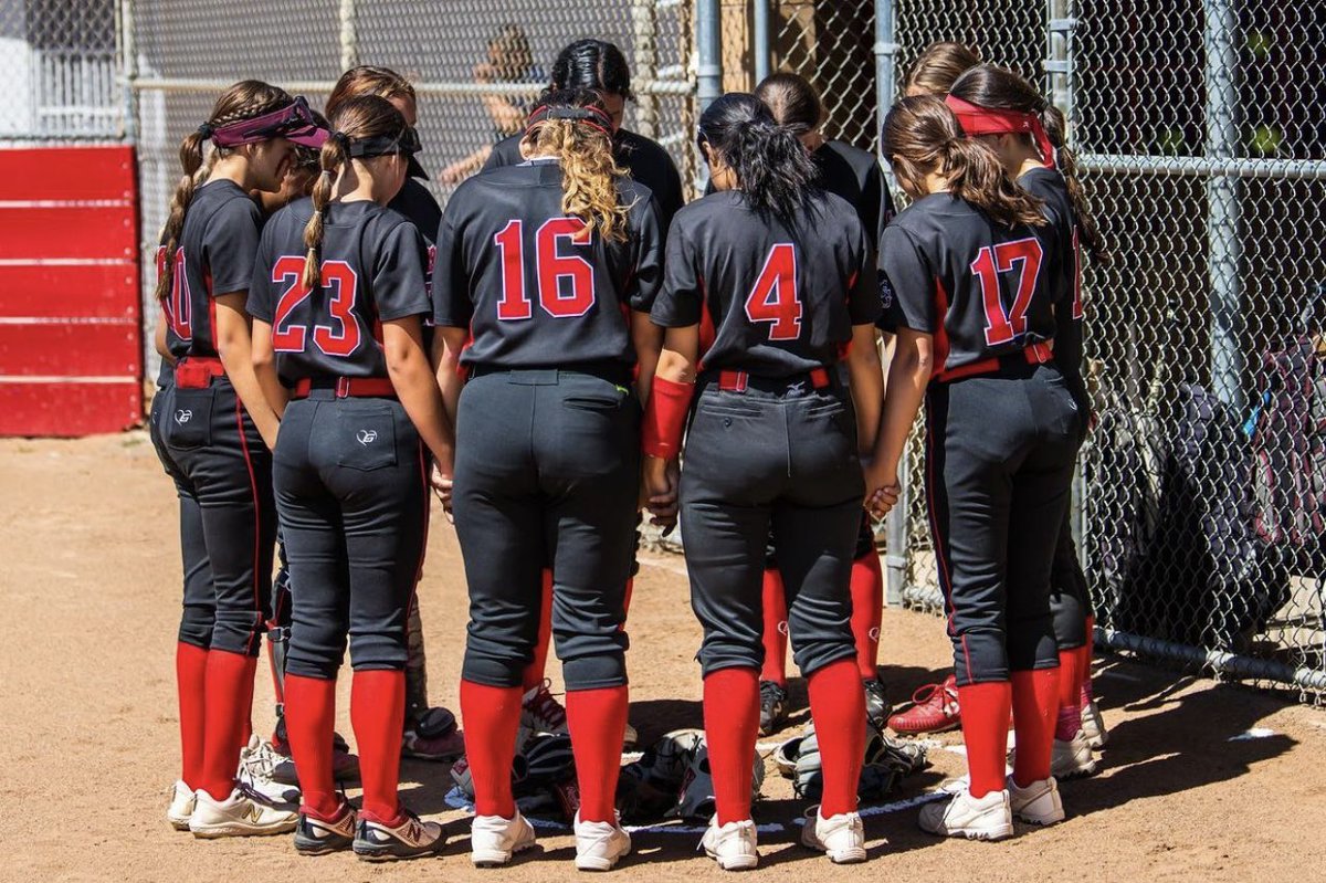 madredecino's tweet photo. Lady Argos getting the W to advance to round 3 of CIF!! @GGHSArgos @OCSportsZone @ocvarsity #gghssoftball #cifbound https://t.co/XJnrd2nLxc