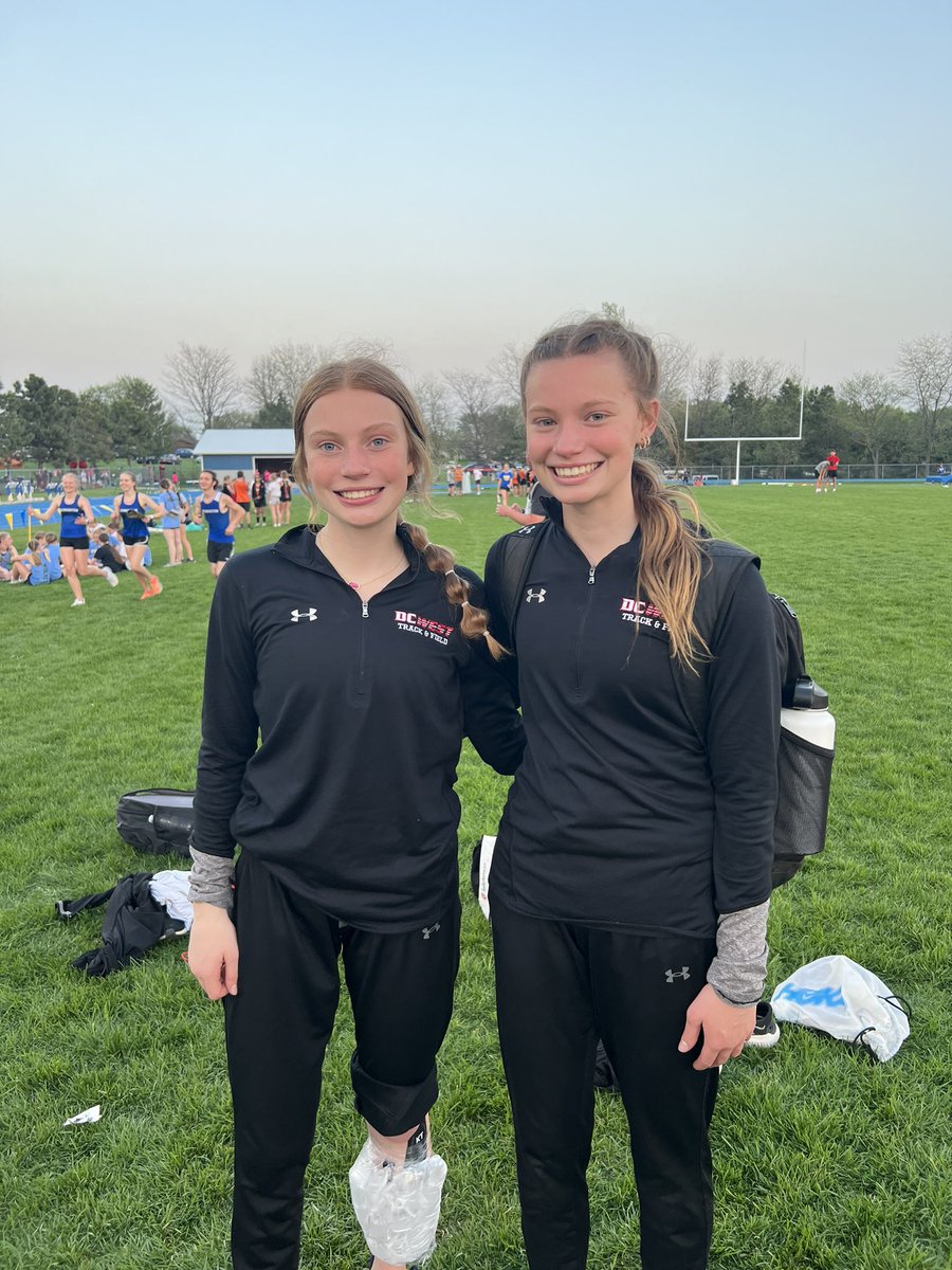 ❕STATE QUALIFIERS❕ The Twins are in! Olivia (left) and Maria (right) punch their tickets to state! Olivia was third in the 3200 m run. She is a back-to-back qualifier. Maria runs a PR of 2:27.27 in the 800 to get 4th but is an additional qualifier!