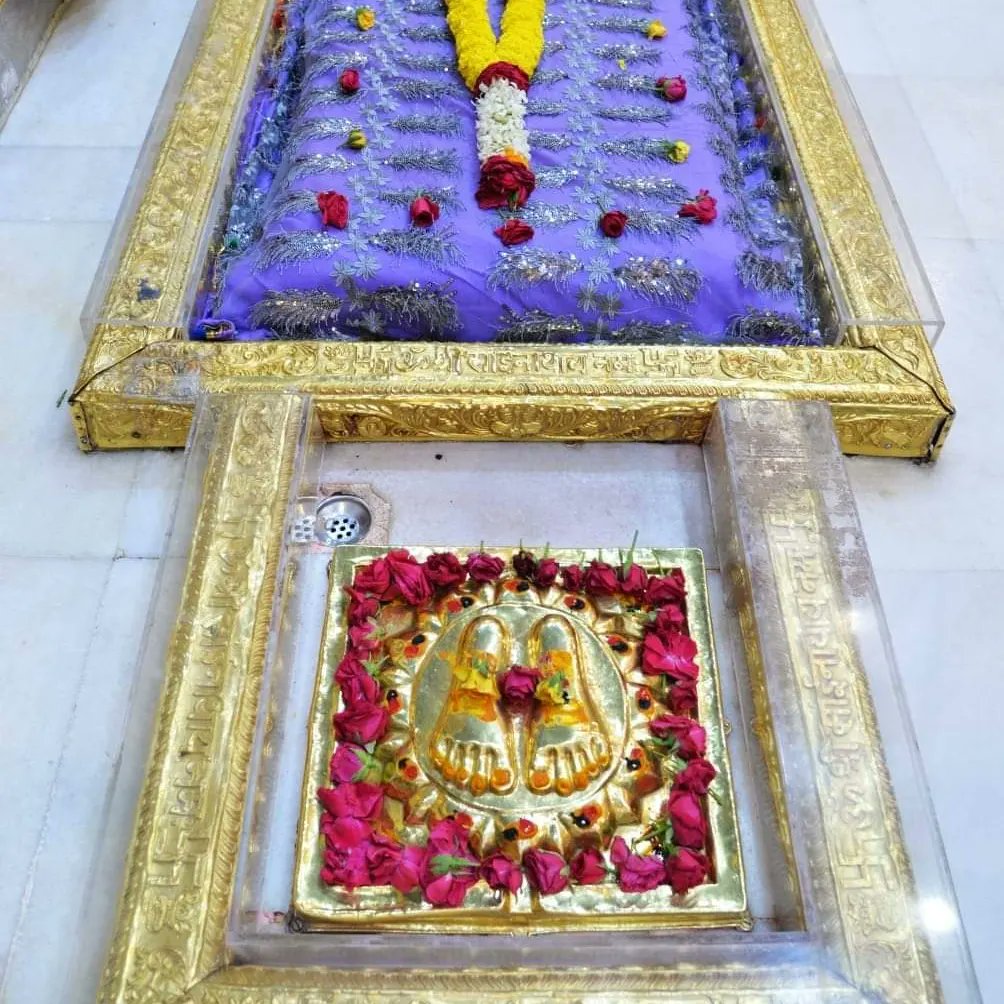 DATTASAITEMPLE's tweet photo. షిర్డీ కాకడ హారతి దర్శన్
(11.05.22)బుధవారం....
Shirdi kakad Harathi Darshan(11.05.22) Wednesday
#saibabaofshirdi
#shirdi #shirdisaibaba #shirdisai #shirdidarshan #shirdisaibabatemple #shirdibaba #saibabamessage @DATTASAITEMPLE #twitter #sconcepts @SSSTShirdi https://t.co/rSlsxsvbCy