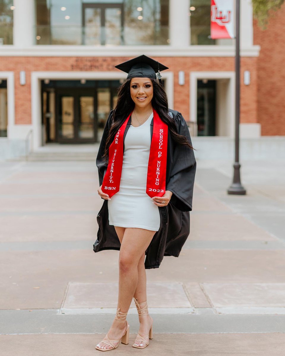 mickey_johnson9's tweet photo. I’m just 3 more days I’ll be Mikayla, BSN 🩺 https://t.co/wdzUkXwJ0h