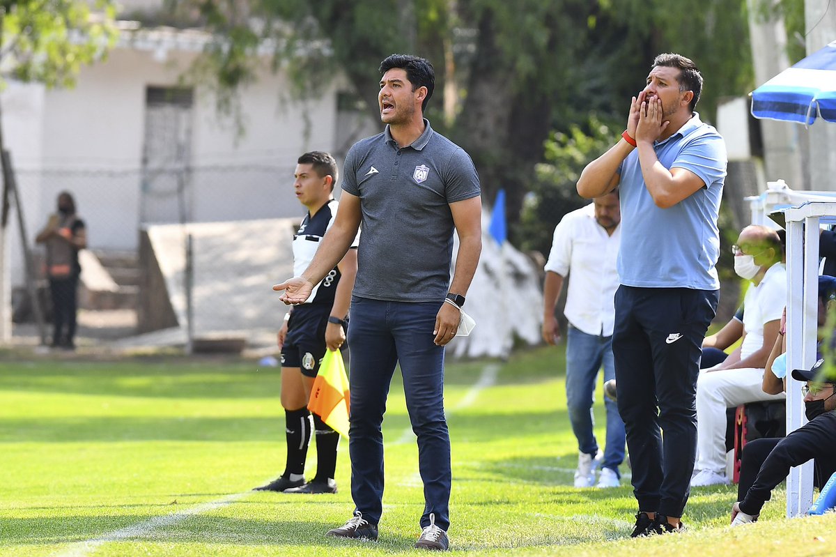 Así nos despedimos de la temporada 2021-2022 de la <a href="/LigaTDP/">Liga TDP</a> 👋🏻⚽️
Lo dimos todo en cada jugada ✔️

Viene una pretemporada de mucho trabajo, y aprendizaje para toda la familia petrolera 🟣

Gracias a todos nuestros patrocinadores y a la afición que nos apoyaron en todo momento ✅