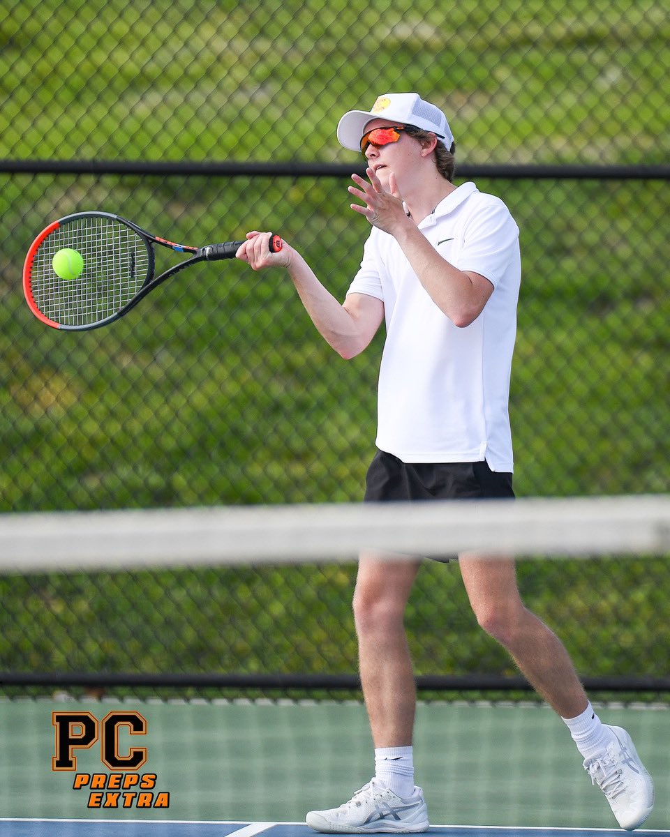 PCPrepsExtra's tweet photo. A few shots of @pctenniscoach vs William Chrisman #tennis @PCHSAthletics1 📸 @tanugent12 https://t.co/wbQ07pzQRd