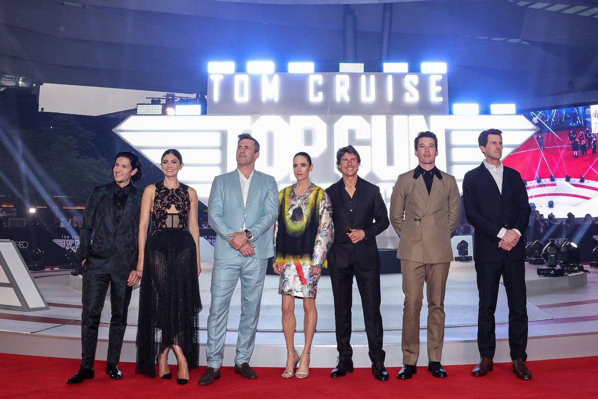 Para “Top Gun: Maverick”, Tom Cruise tuvo que pensar en cómo preparar a los otros actores para pilotear. Mira lo que nos contó en la premier en la Ciudad de México. #TopGunMaverick
youtu.be/L2VMNjOnxDk