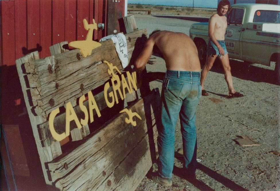 Ground__Rush's tweet photo. Mike Larson makes the soon to be famous sign at The Gulch. Relative work will never be the same! ✌️#thegulch #casagrande #relativework
photo credit: Ray Cottingham https://t.co/esR8oJbqNj