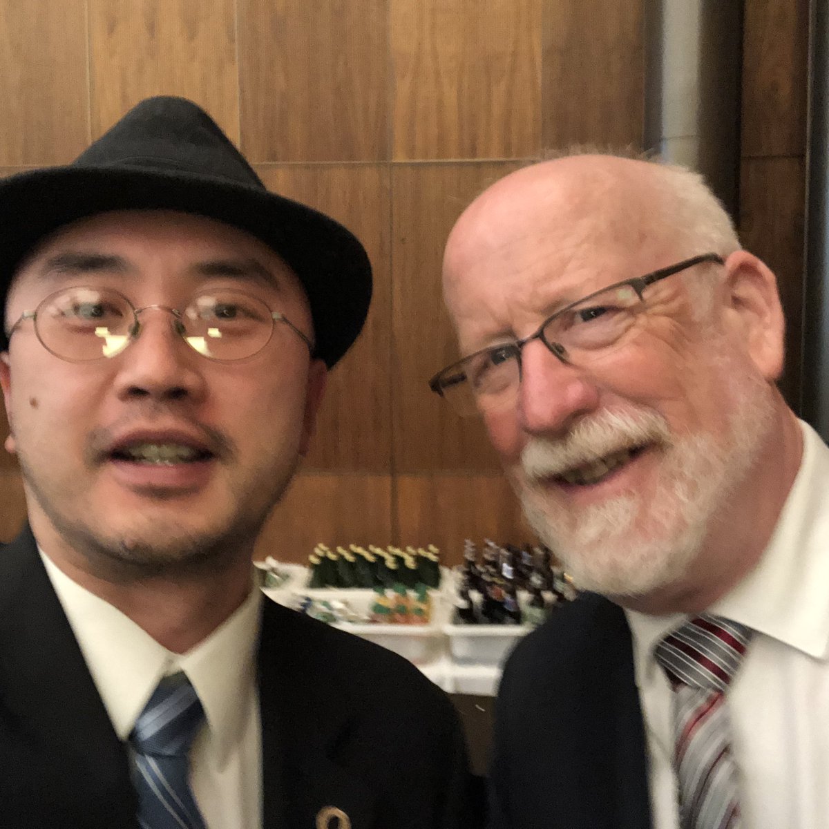 Kin Chan ι³ε
πΊπ¦π¨π¦πΊπΈ (@kinchanphd) on Twitter photo So cool to see MP Richard Cannings <a href="/CanningsNDP/">Richard Cannings</a> again at #SciParl2022! Second pic was selfie from 2018 at inaugural Science Meets Parliament. Thanks so much for your continued support of #science, Richard! So cool to see MP Richard Cannings <a href="/CanningsNDP/">Richard Cannings</a> again at #SciParl2022! Second pic was selfie from 2018 at inaugural Science Meets Parliament. Thanks so much for your continued support of #science, Richard!