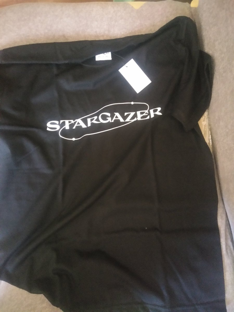 zhaymojica1's tweet photo. Recieved ko na ung stargazer t shirt ko and nagustuhan ko talaga sya. Kinilig ako sa freebies na JinJin PC. Super salamat @ArohaItems 🥰😊for being accomodating. Order na din kau guys 😊 https://t.co/uFgw2fyq0p