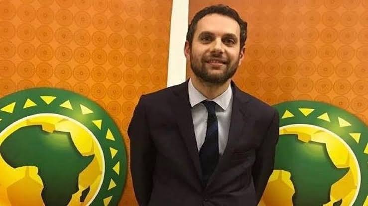 ElAhlyToDay74's tweet photo. خلينا فى ظل كل اللى بيحصل ده نفتكر الحاجه الوحيده اللى كانت نضيفه فى المكان و نترحم عليها 
رحم الله عمرو فهمي ❤💔 https://t.co/JGMCfhEhhi