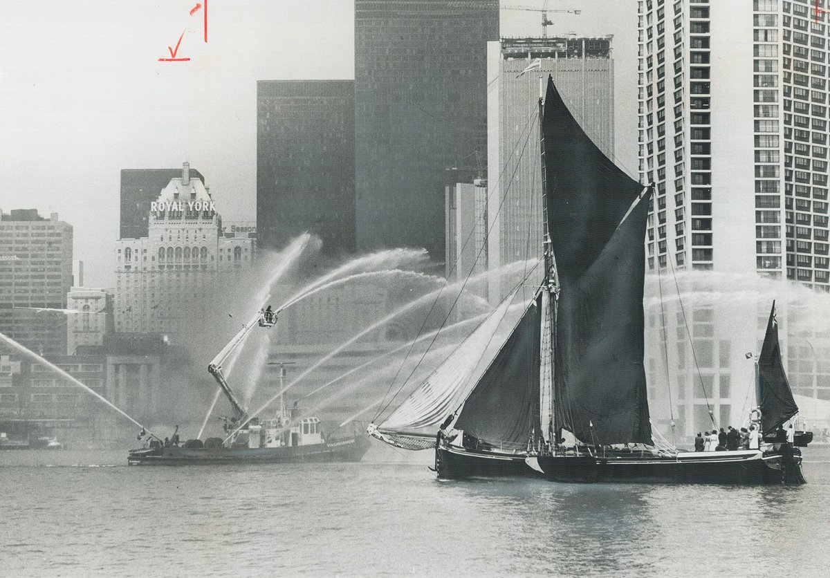 e_bloor's tweet photo. Nothing like #TheMay in May! The 19th and 20th centuries intersected #OTD in 1976. The sailing barge from 1891 had a wee visit at @HarbourfrontTO. https://t.co/H16pM0iGjU