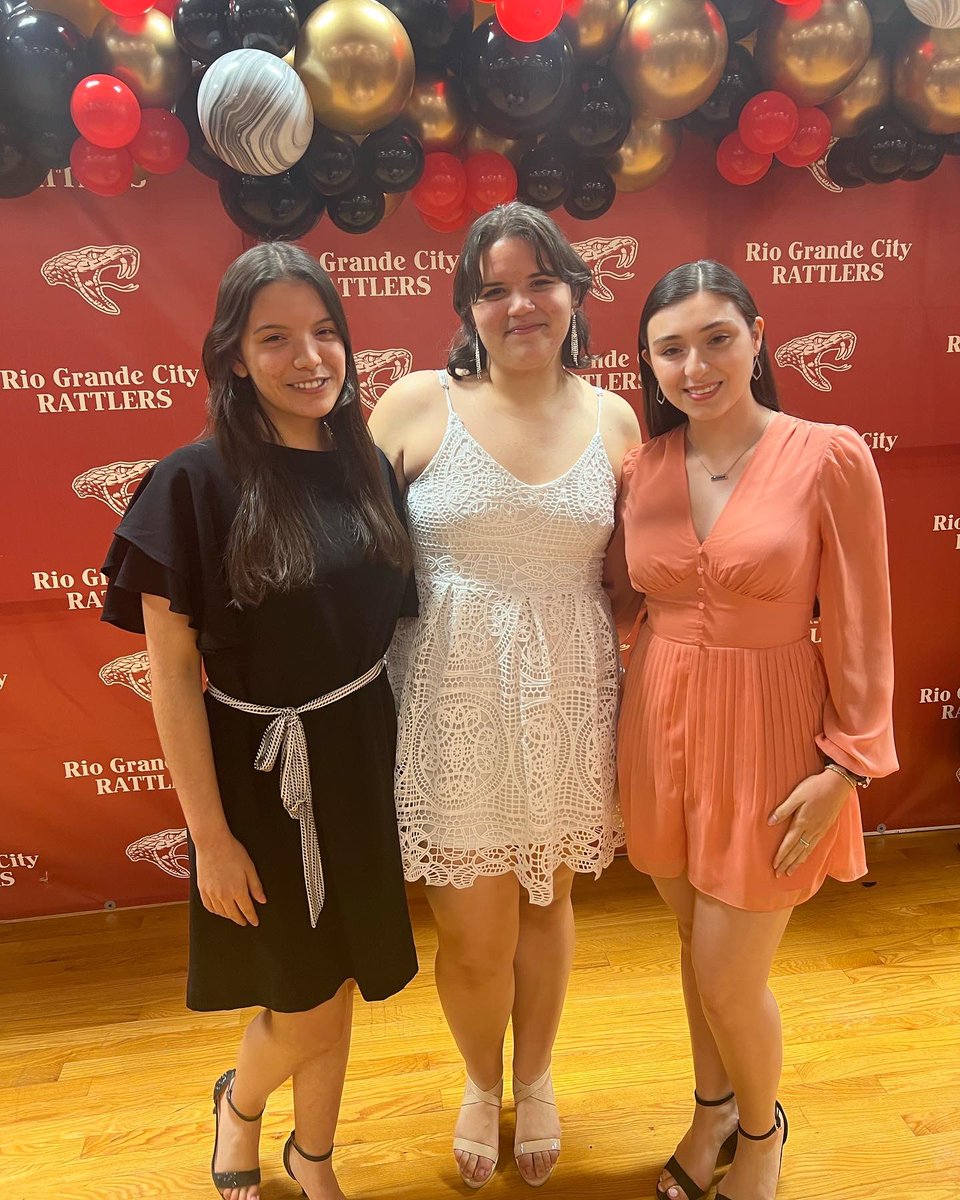 RGCColorGuard's tweet photo. Congratulations to the 2022-2023 Color Guard Captains! 🌟Co-Captain: Daniela Villareal, Captain: Samantha Villareal, Co- Captain: Yesenia Sepulveda. Go Red Silks! 🏳❤️ #leadership #colorguard #marchingband #captain https://t.co/XVxCeAqT2t