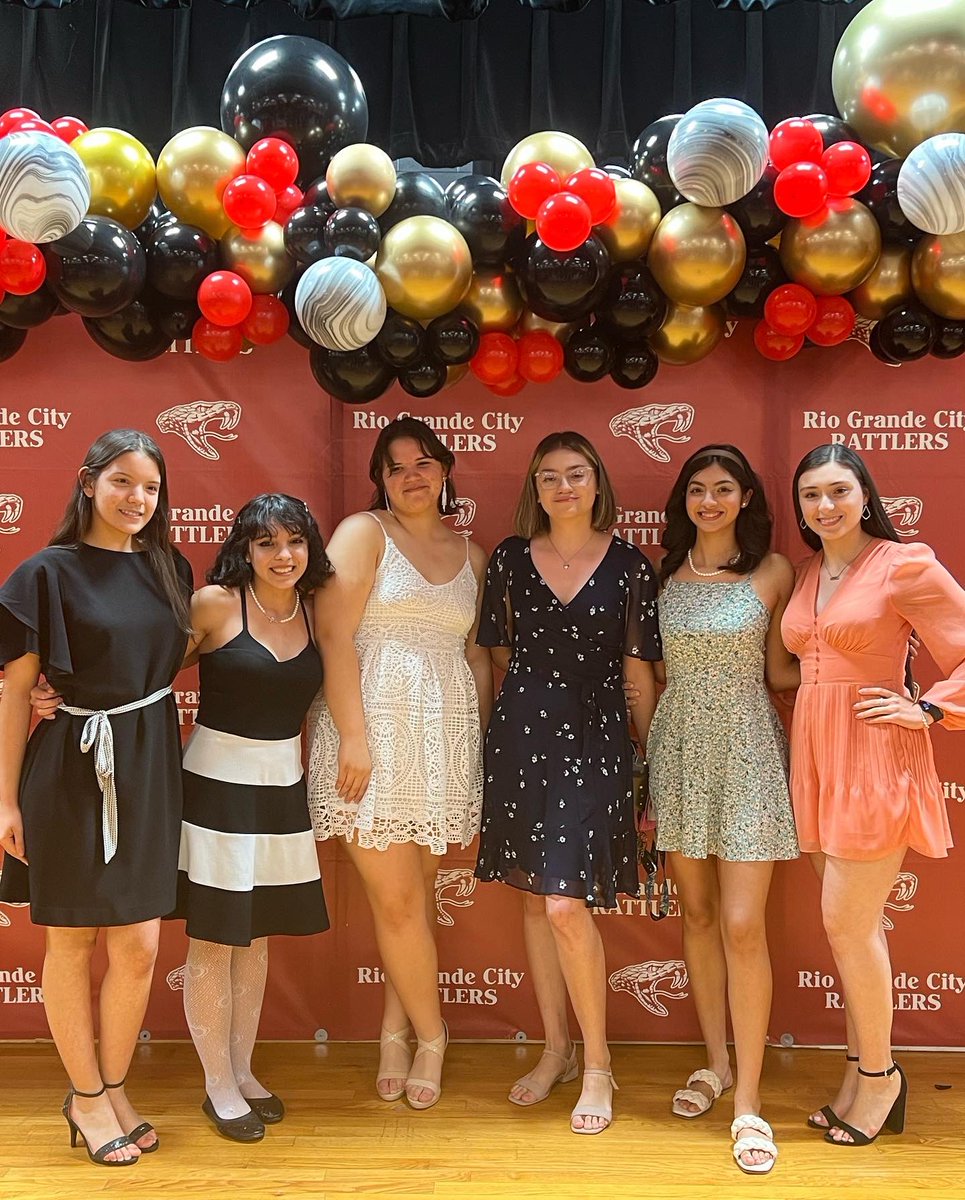 RGCColorGuard's tweet photo. Congratulations to the 2022-2023 Color Guard Captains! 🌟Co-Captain: Daniela Villareal, Captain: Samantha Villareal, Co- Captain: Yesenia Sepulveda. Go Red Silks! 🏳❤️ #leadership #colorguard #marchingband #captain https://t.co/XVxCeAqT2t