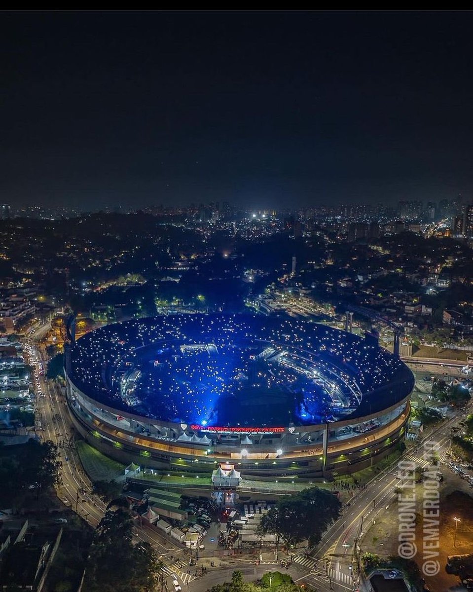 somosaopaulinos's tweet photo. Morumbi no show do Metallica 🤩

📸 drone.leo e vemverdoalto/Instagram https://t.co/n8NUXfoiDc