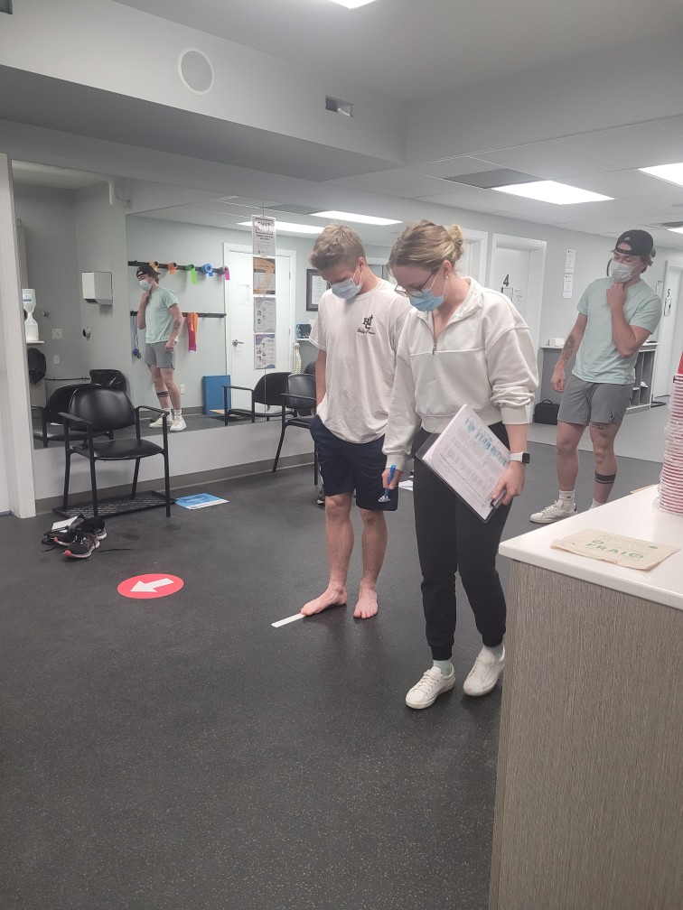 SkyhawksFootbal's tweet photo. Thanks @QuinteBIHC for setting our athletes up for success! #completeconcussionmanagement https://t.co/1LbPcVCD6S