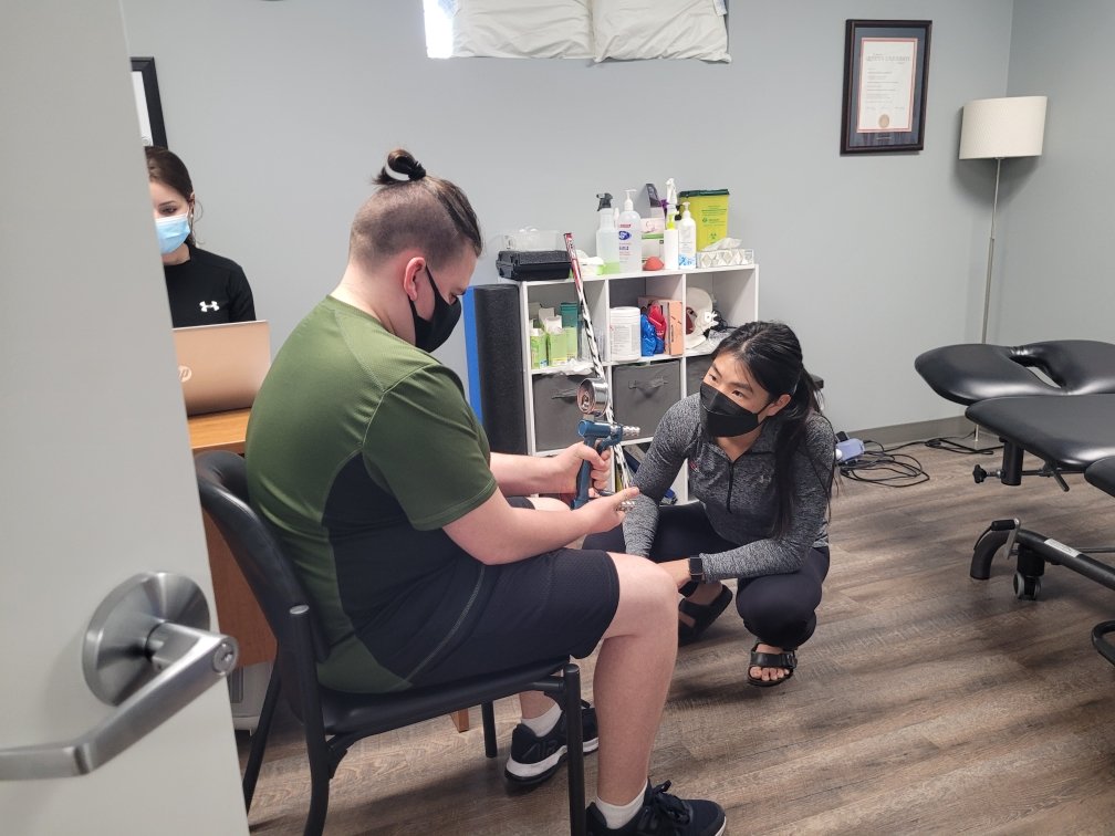 SkyhawksFootbal's tweet photo. Thanks @QuinteBIHC for setting our athletes up for success! #completeconcussionmanagement https://t.co/1LbPcVCD6S