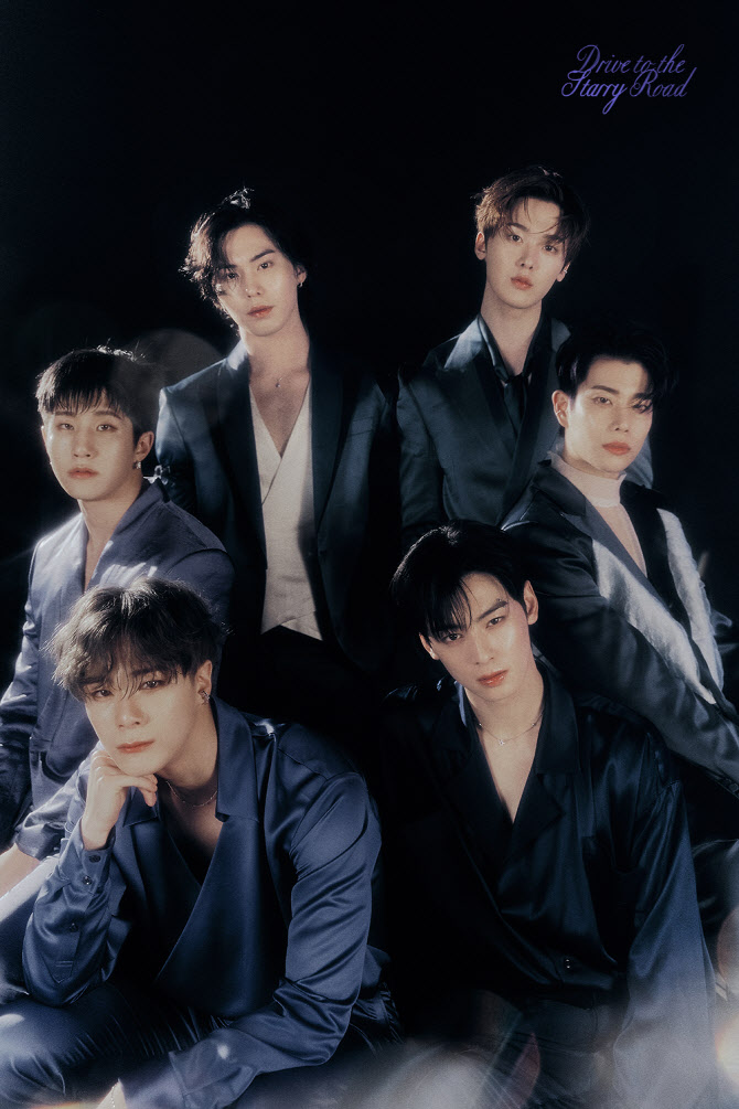 Kkorepo's tweet photo. 「#ASTRO」、3色完全体フォト公開… 独自発光オーラで”カムバック”カウントダウン！
https://t.co/0lBLhHfjCT https://t.co/h7D5McJM0K