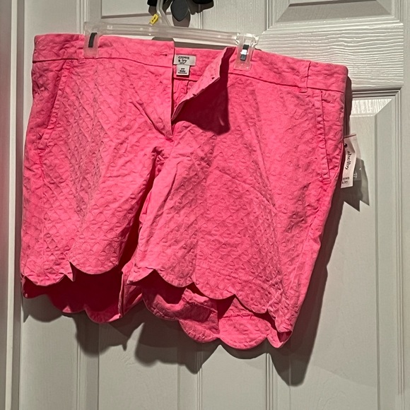 NYTOUK's tweet photo. So good I had to share! Check out all the items I'm loving on @Poshmarkapp #poshmark #fashion #style #shopmycloset #lulumari #crownivy #hannaandersson: https://t.co/oJJlXMq7v5 https://t.co/KkNTs4YmKY