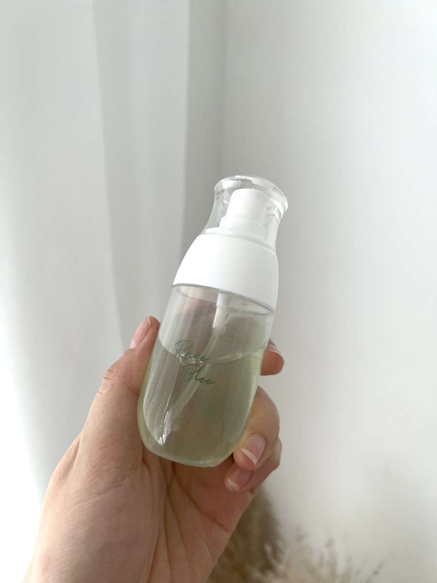 najihahshahrel's tweet photo. Ok I APPROVE deodorant ni. Lepas gym session + 5km run pun, I tak bau kepam. 

Its called Xanadu Body Filter Deodorant for a reason. Tak block peluh but filter bau peluh so tak kepam. Soothing juga so sesuai untuk yang kulit sensitive. 

Spray type, senang absorb. https://t.co/fAWcum90ON