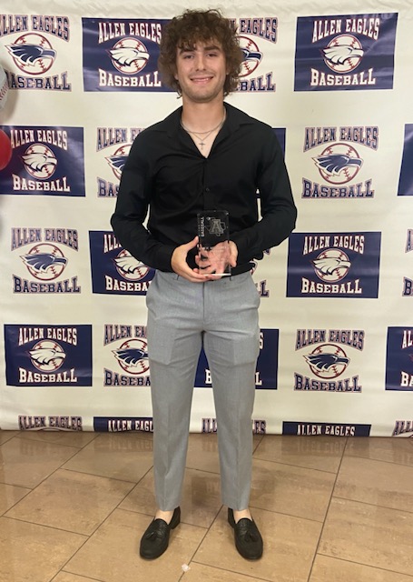 allen_baseball's tweet photo. 2022 Allen Offensive Player of the Year voted by his teammates- Nick Mesquita! @alleneagleshrc @Jwilsonbaseball https://t.co/VyI6Owxwdz