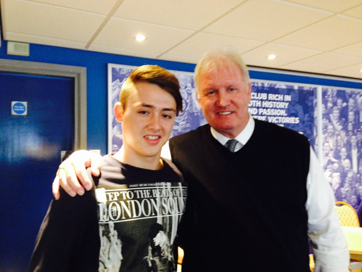 DMarsh009's tweet photo. Such sad news to hear about #MickLyons! Had the privilege to play under & be trained by him for a few years at Mandurah City FC! Absolute legend of the game and a legend of Everton Football Club! Unbelievable man! Sending my best wishes! 💙💙 @Everton https://t.co/bYYVdTngEf